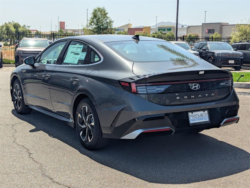 2025 Hyundai Sonata SEL photo 4