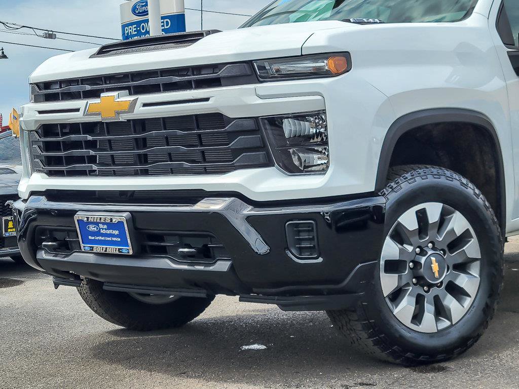 2024 CHEVROLET SILVERADO HD - Image 2