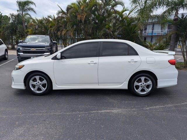 2013 Toyota Corolla S photo 2
