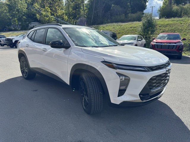 2026 Chevrolet Trax ACTIV photo 2