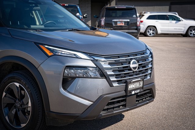 2024 Nissan Rogue SV photo 4