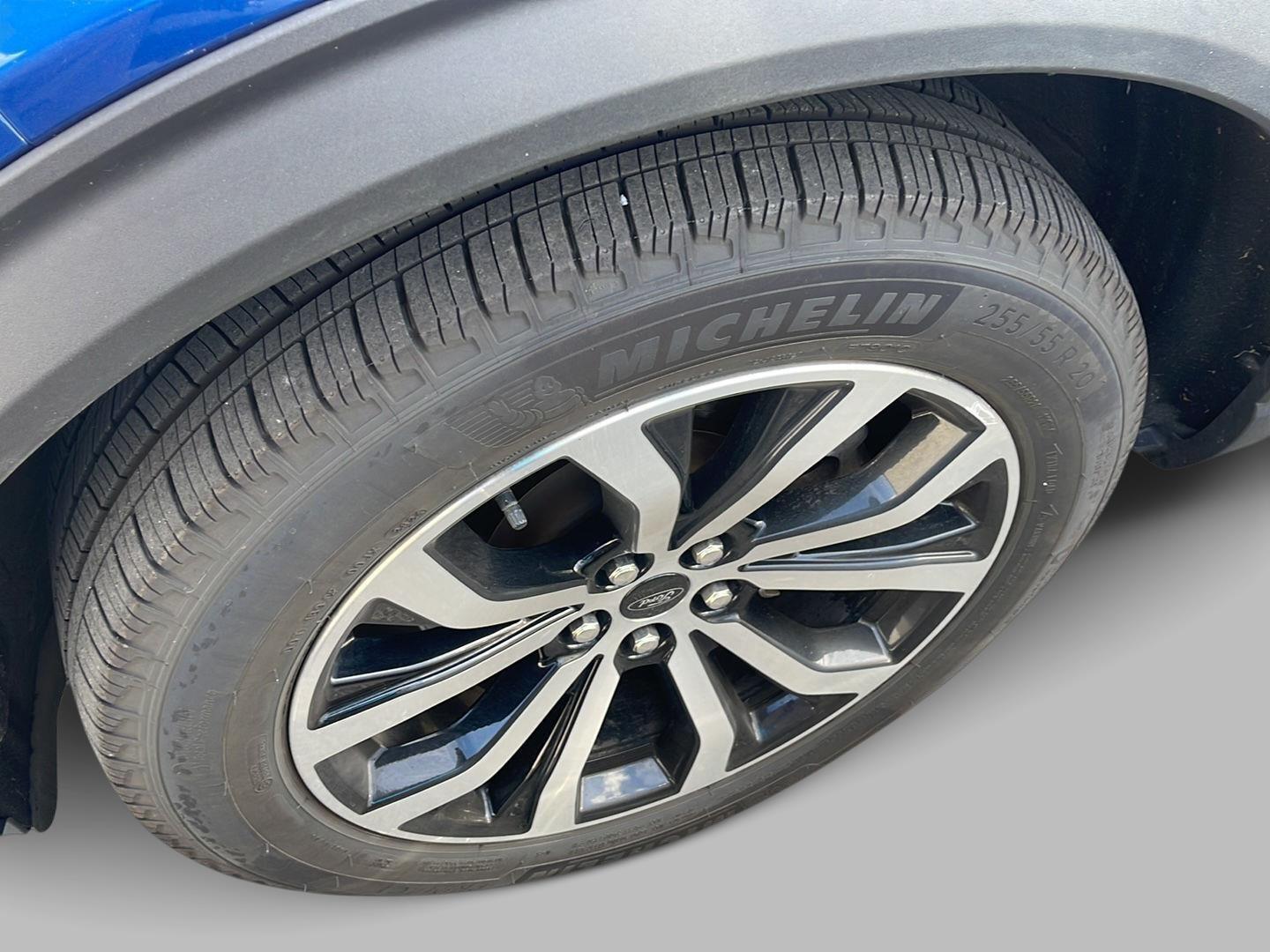 2020 Ford Explorer ST photo 2