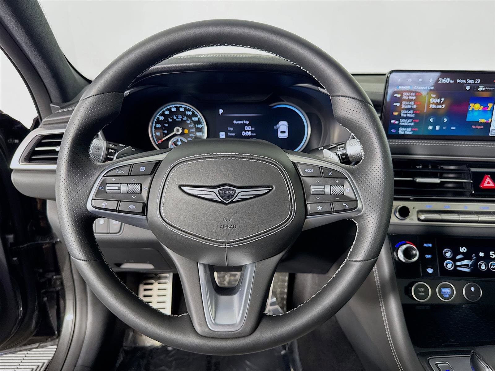 2025 Genesis G70 3.3T Sport Prestige photo 12