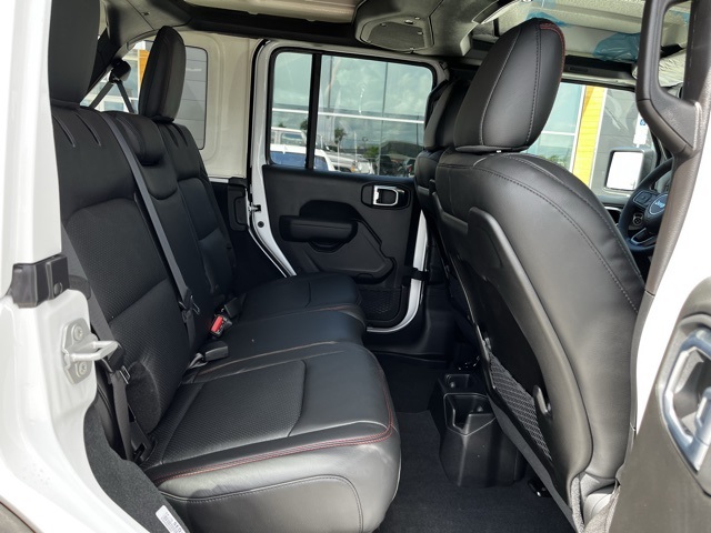 2025 Jeep Wrangler Rubicon photo 19