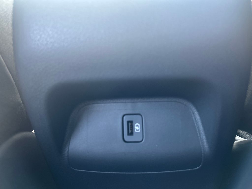 2025 Nissan Sentra SR photo 21