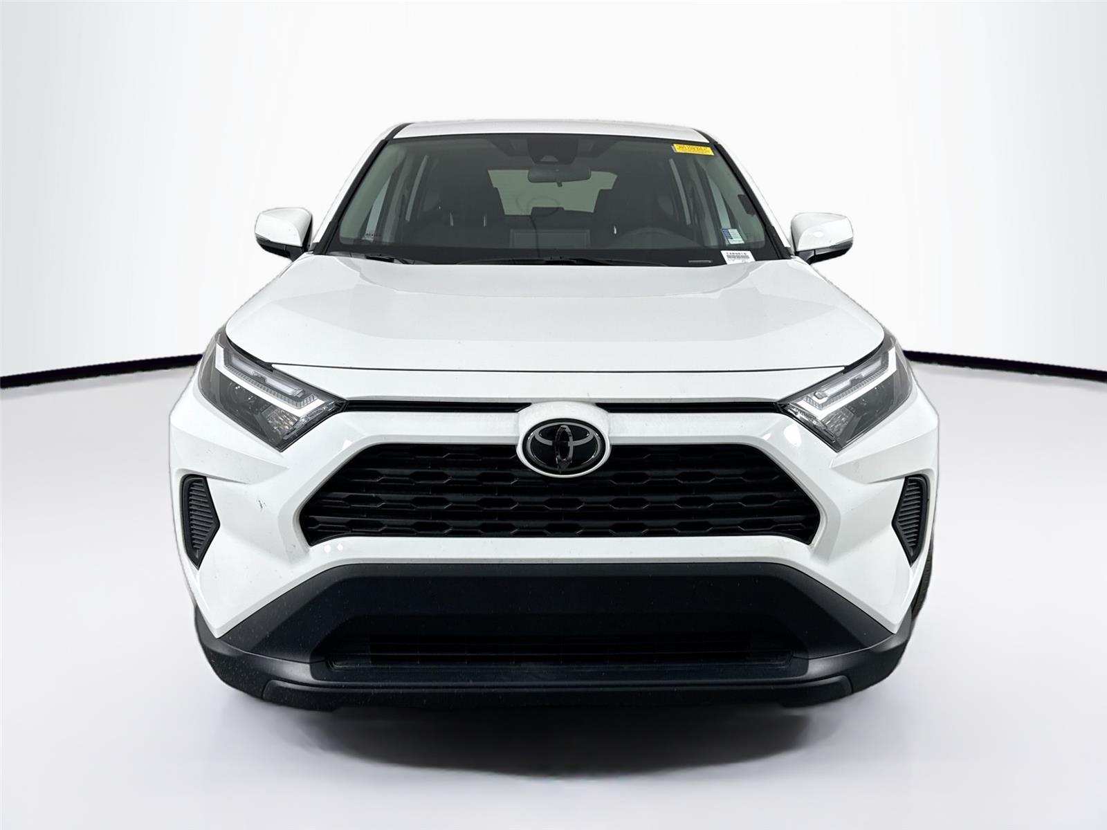 2024 Toyota RAV4 LE photo 3