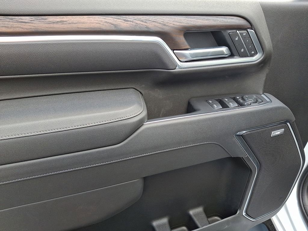 2025 Gmc Sierra HD SLT photo 11