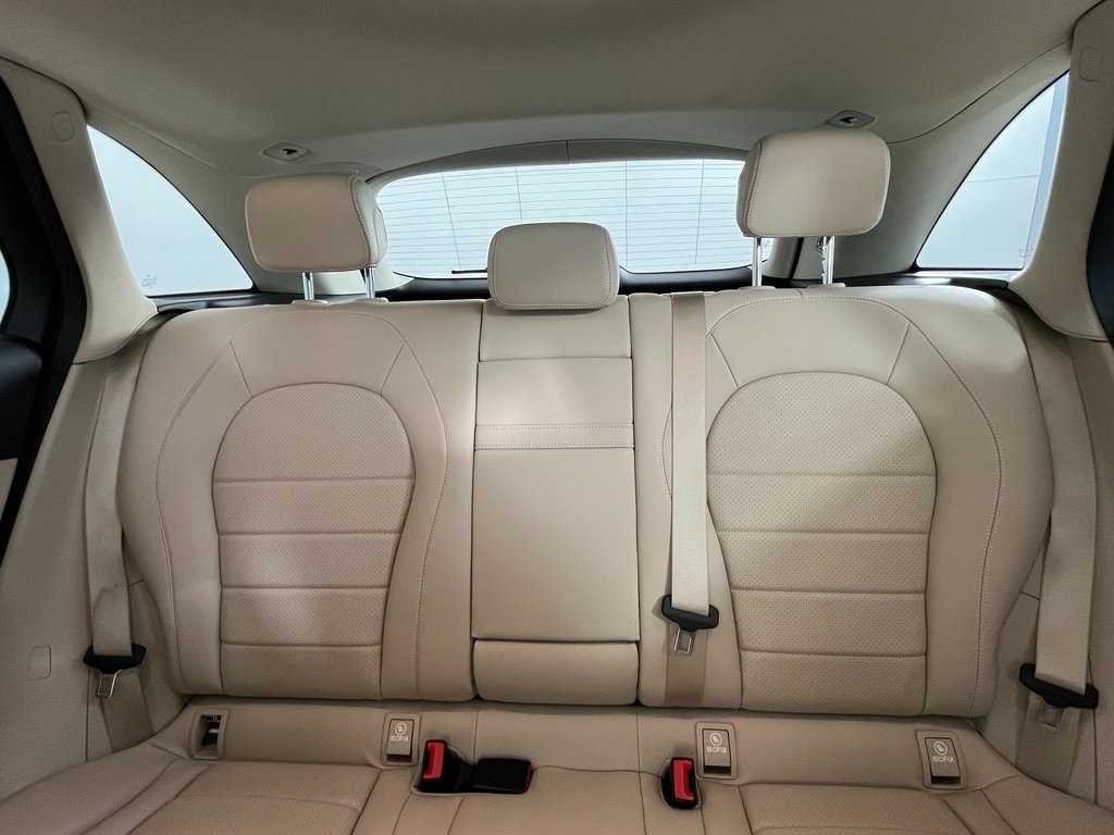 2022 Mercedes Benz GLC 300 4MATIC photo 3