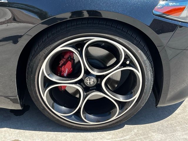 2022 Alfa Romeo Giulia Ti - VELOCE photo 4