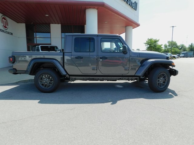 2025 Jeep Gladiator Sport S photo 6