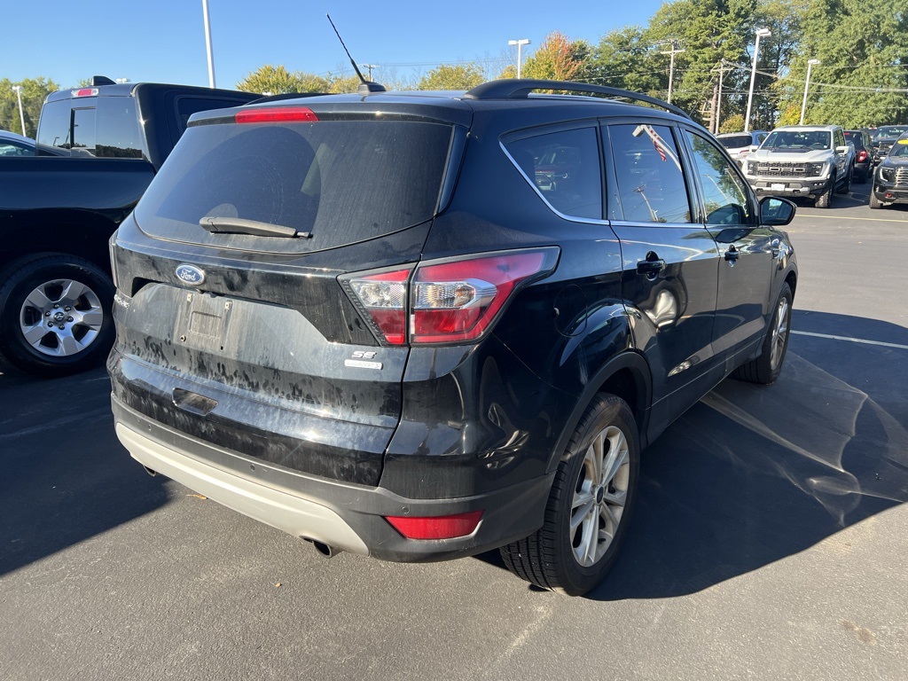 2017 Ford Escape SE photo 2