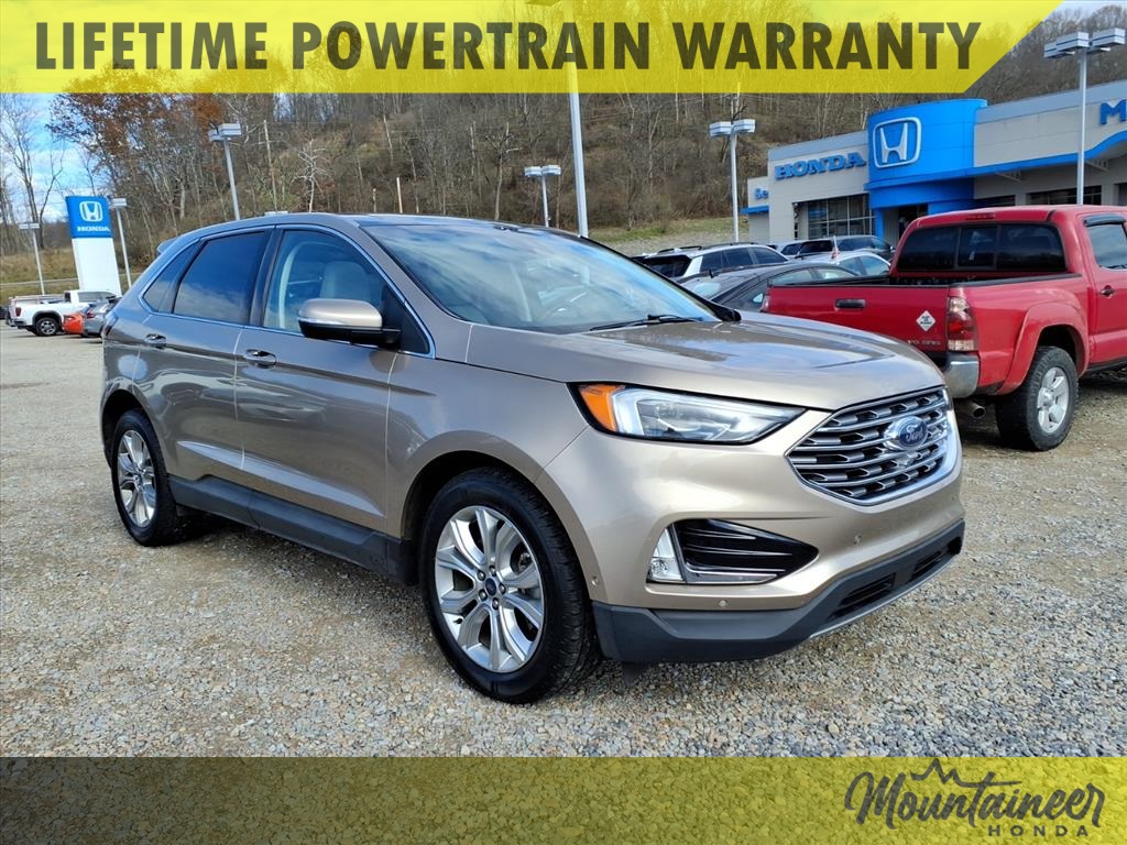 2020 Ford Edge Titanium's photo