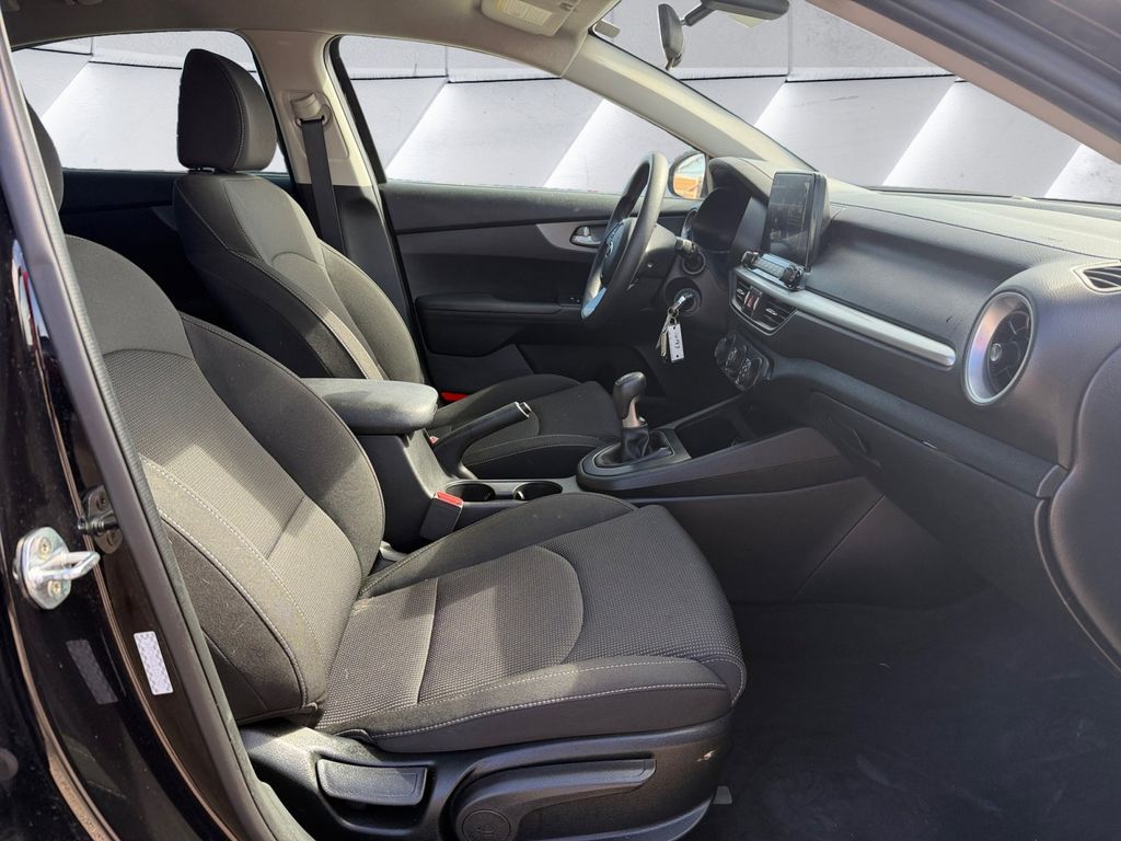 2020 Kia Forte FE photo 12