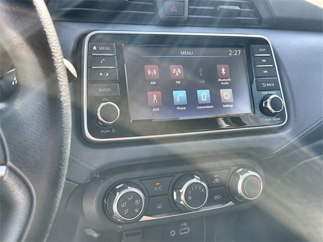 2025 Nissan Versa 1.6 photo 4