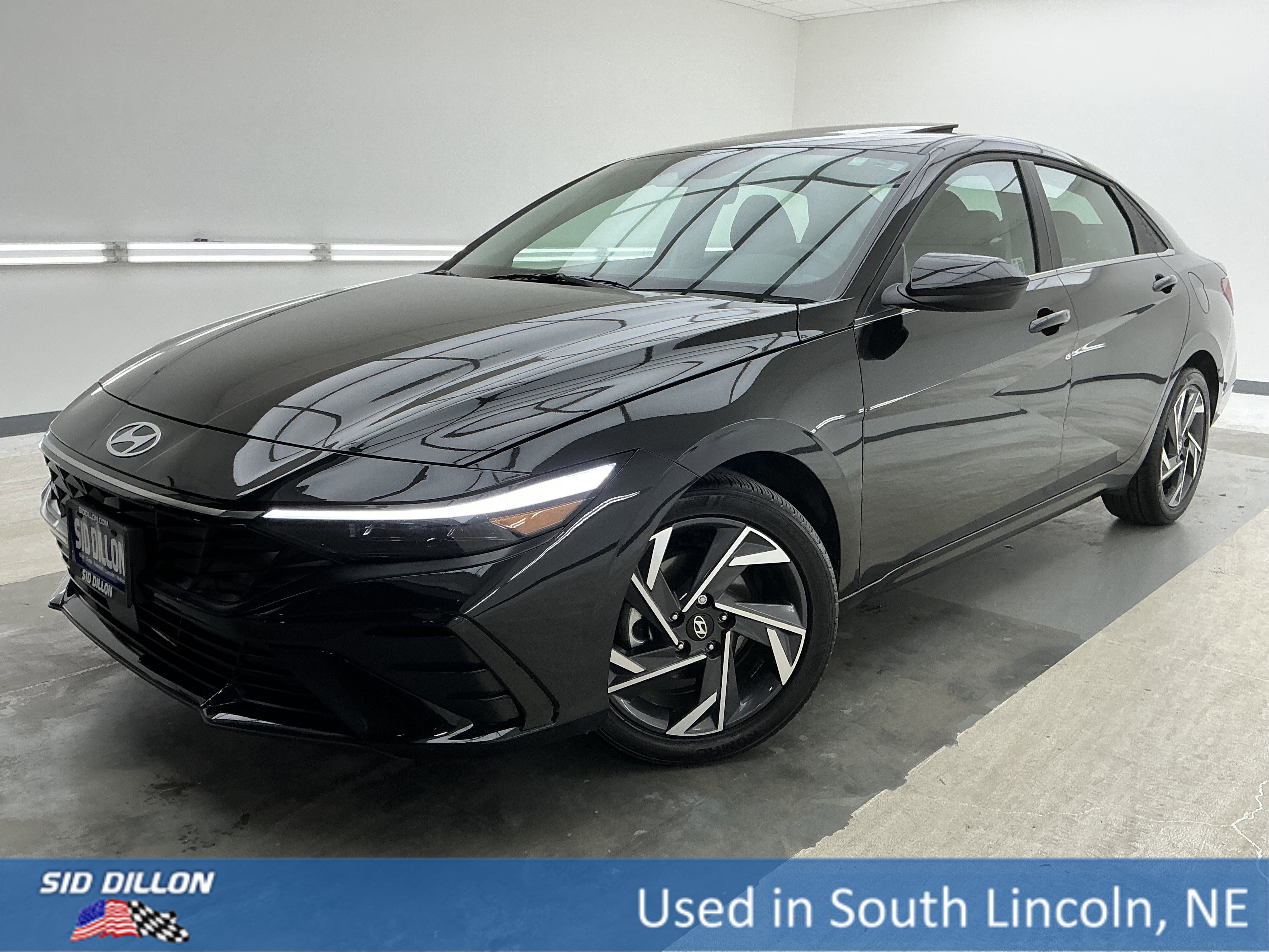 2025 Hyundai Elantra SEL's photo