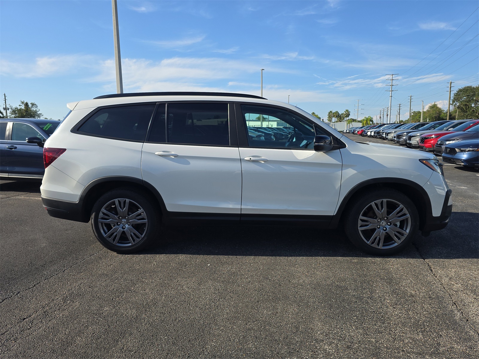 2022 Honda Pilot Sport photo 2