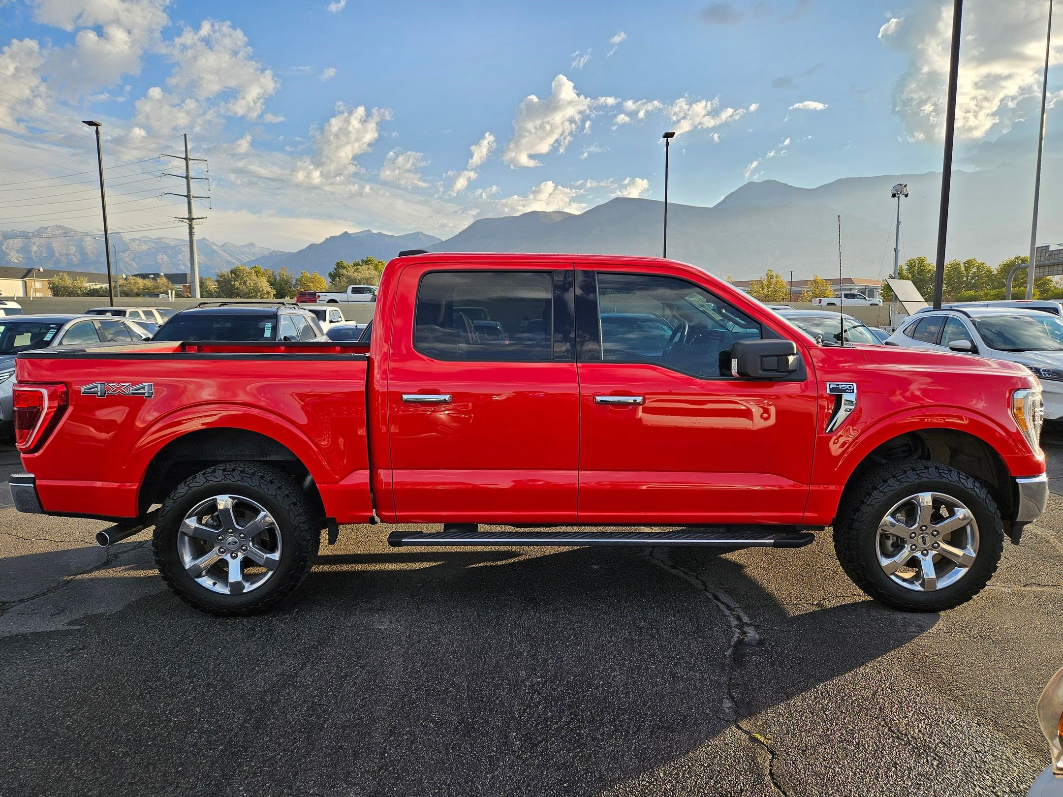 2021 Ford F-150 XLT photo 2