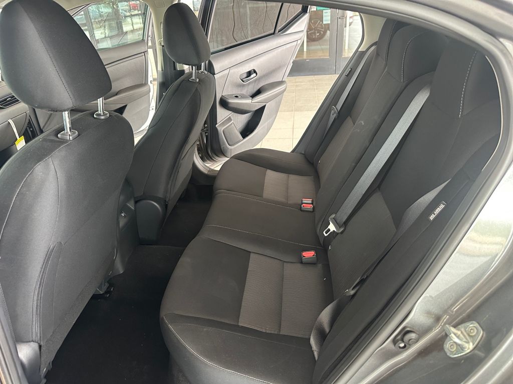 2025 Nissan Sentra SV photo 19