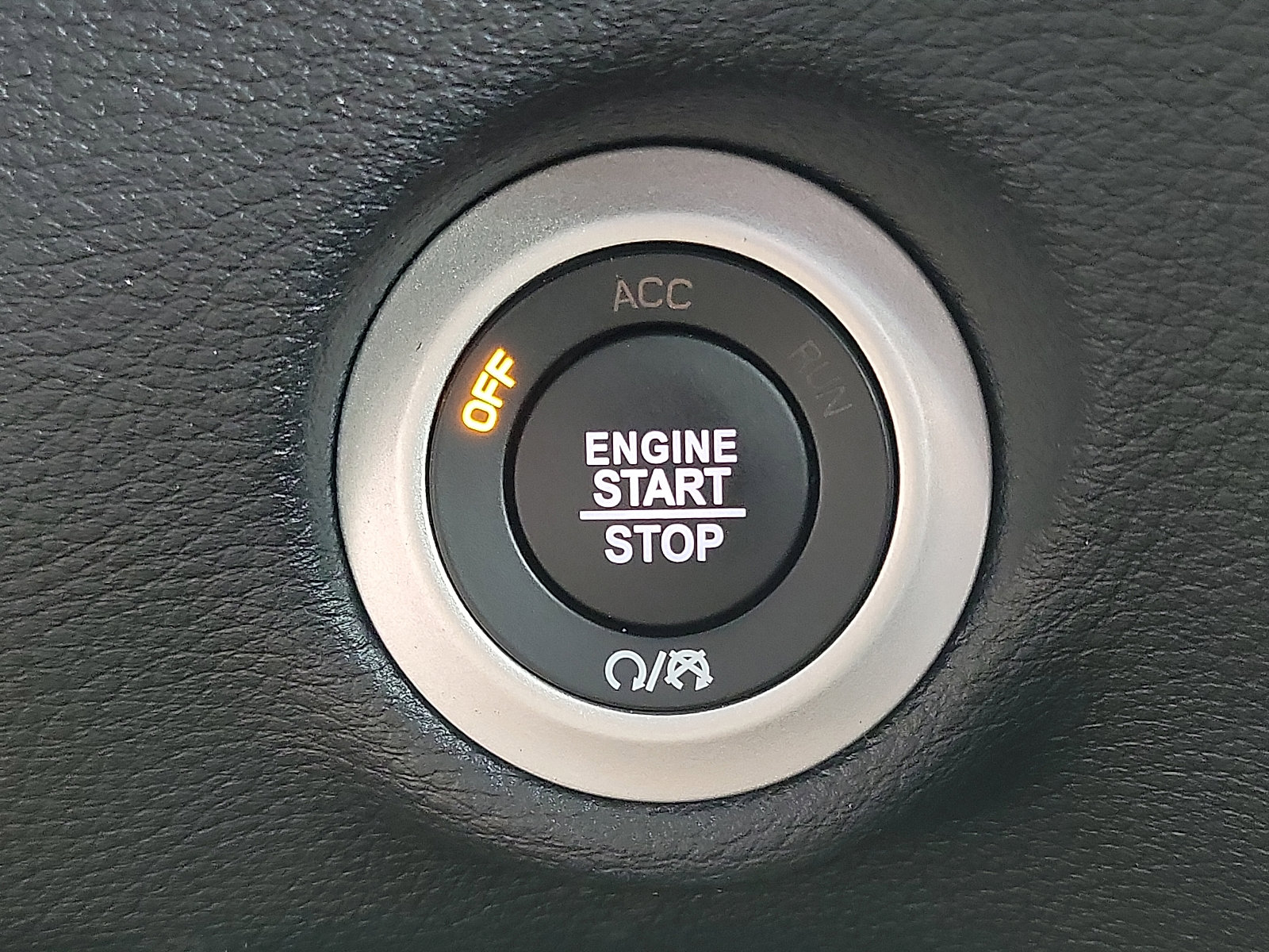 2026 Chrysler Pacifica Pinnacle photo 4