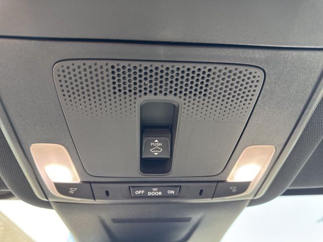 2025 Honda CR-V Hybrid Sport-L photo 24