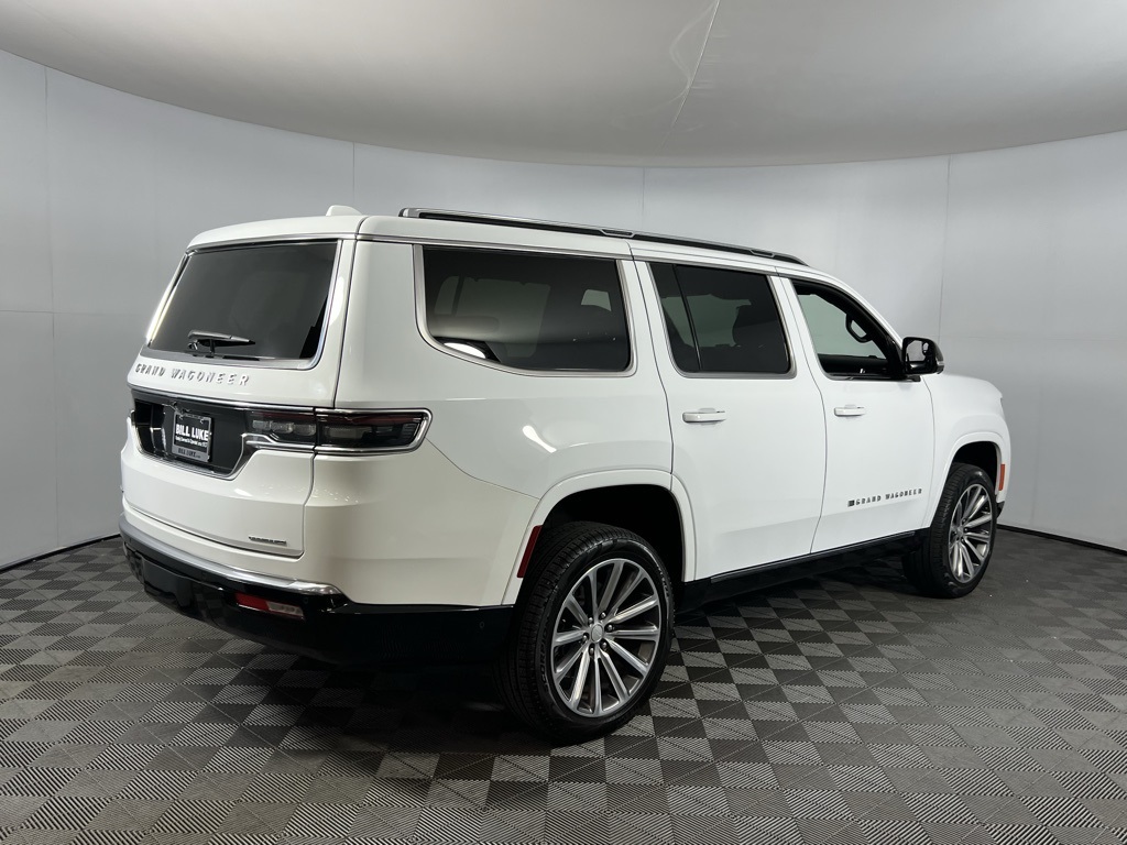 2023 Jeep Grand Wagoneer II photo 4