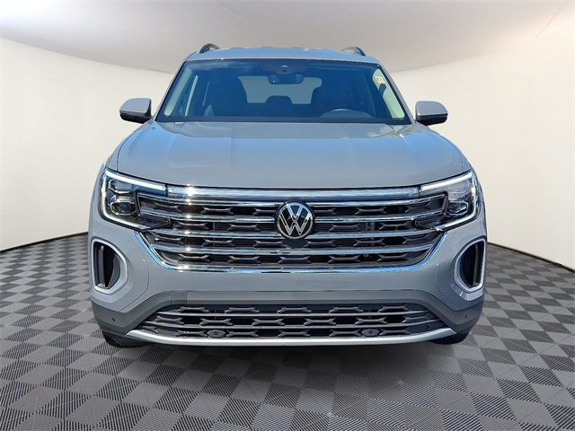 2025 Volkswagen Atlas SE Technology photo 2