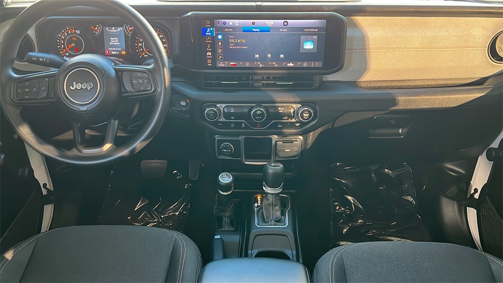 2024 Jeep Gladiator Sport photo 2