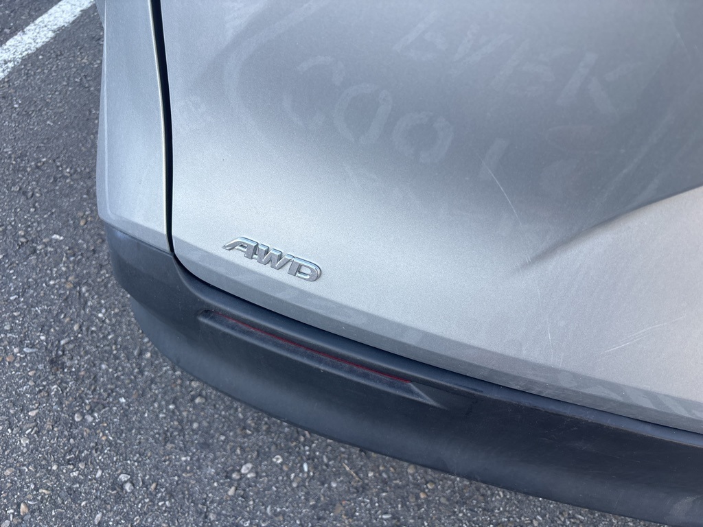 2022 Toyota Sienna LE photo 2