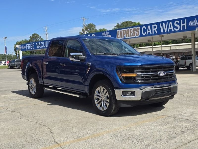 2025 Ford F-150 XLT photo 2