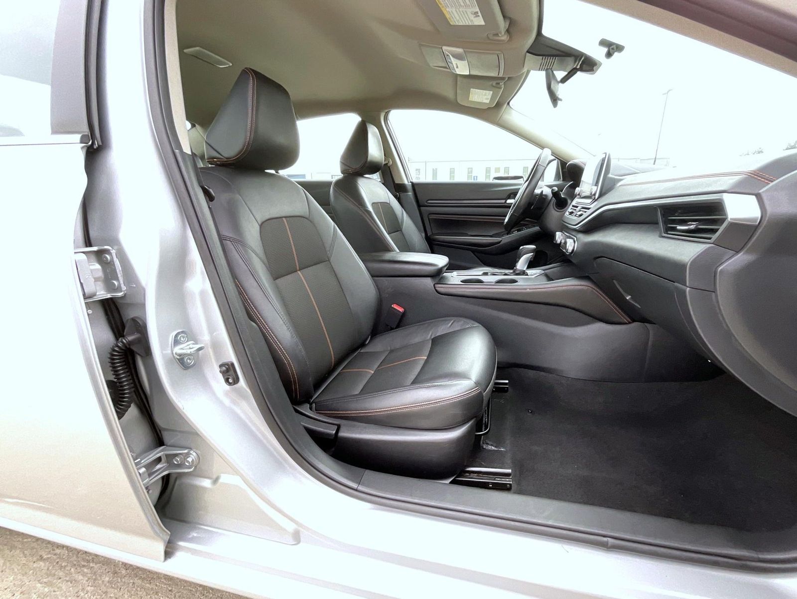 2022 Nissan Altima 2.5 SR photo 15