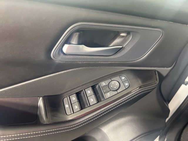 2025 Nissan Rogue SV photo 21