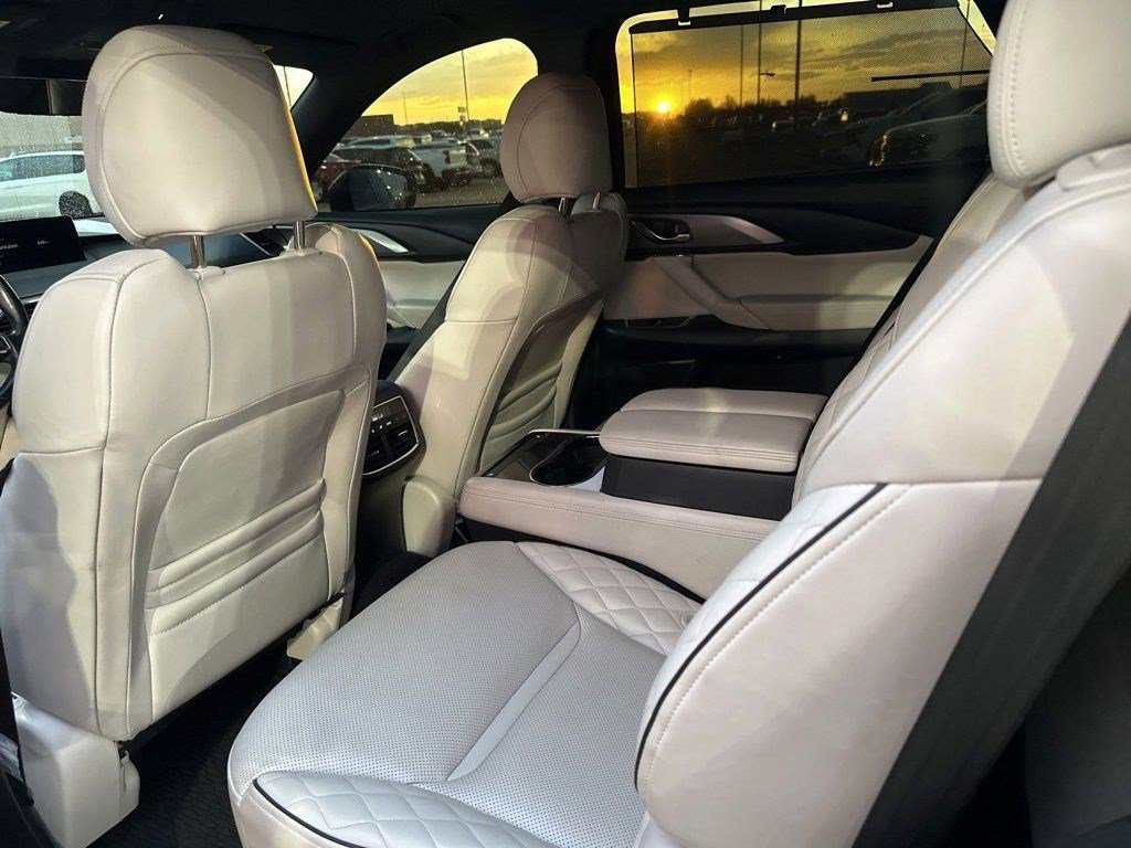 2023 Mazda CX-9 Signature photo 12