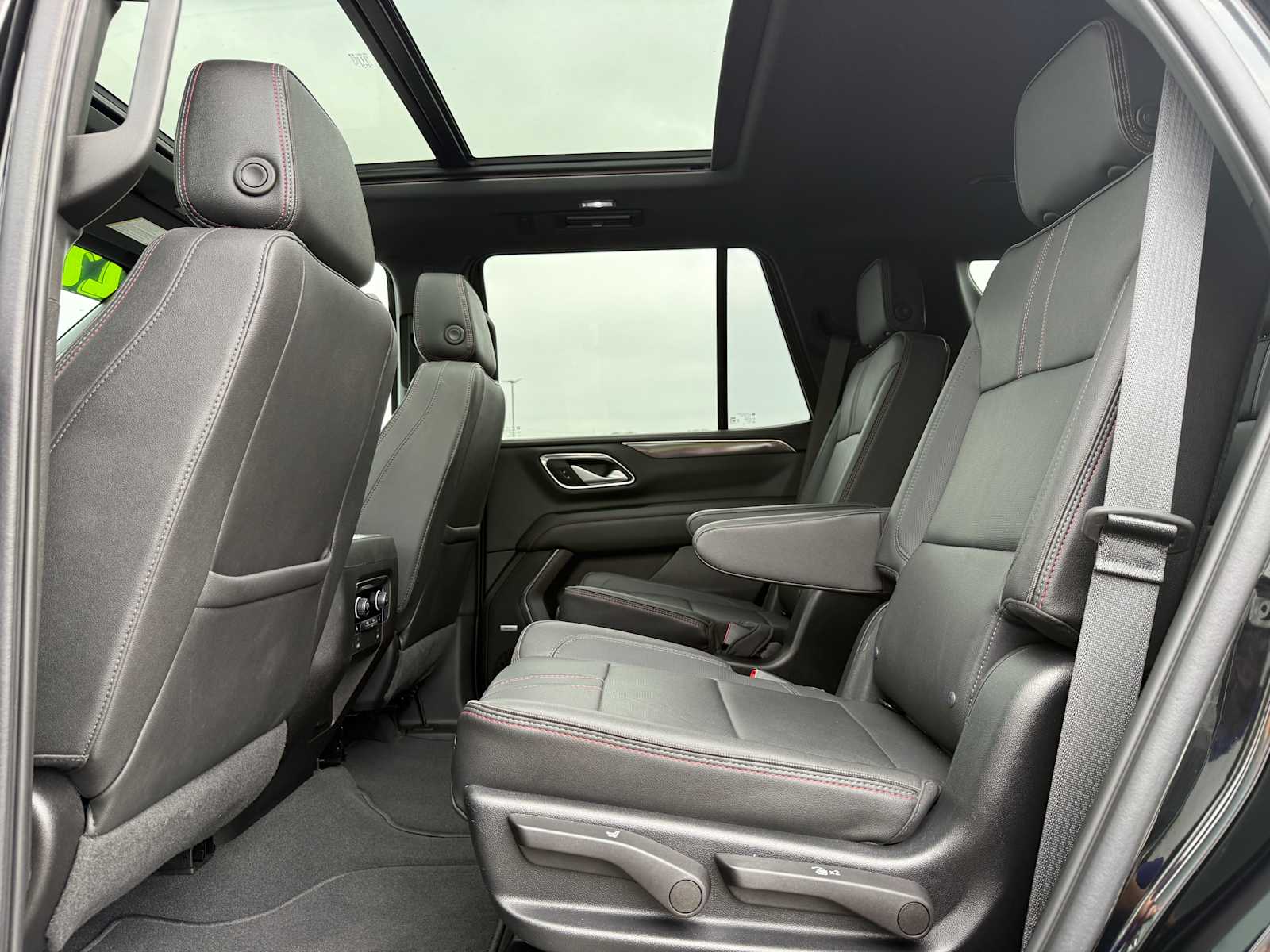 2022 Chevrolet Tahoe RST photo 37