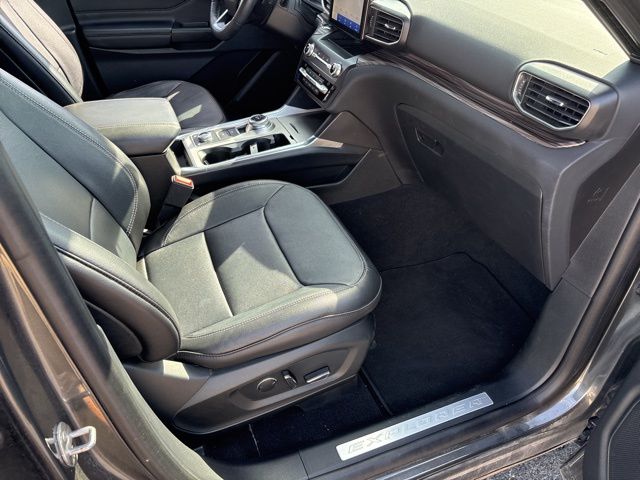 2020 Ford Explorer Limited photo 10