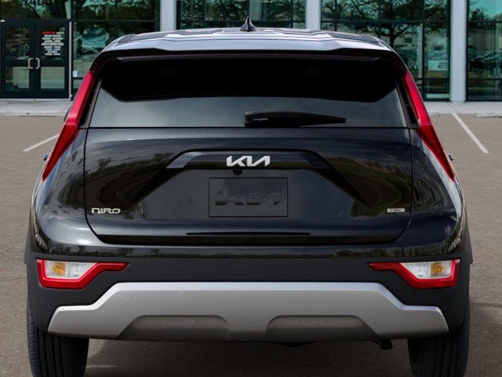 2025 Kia Niro LX photo 9