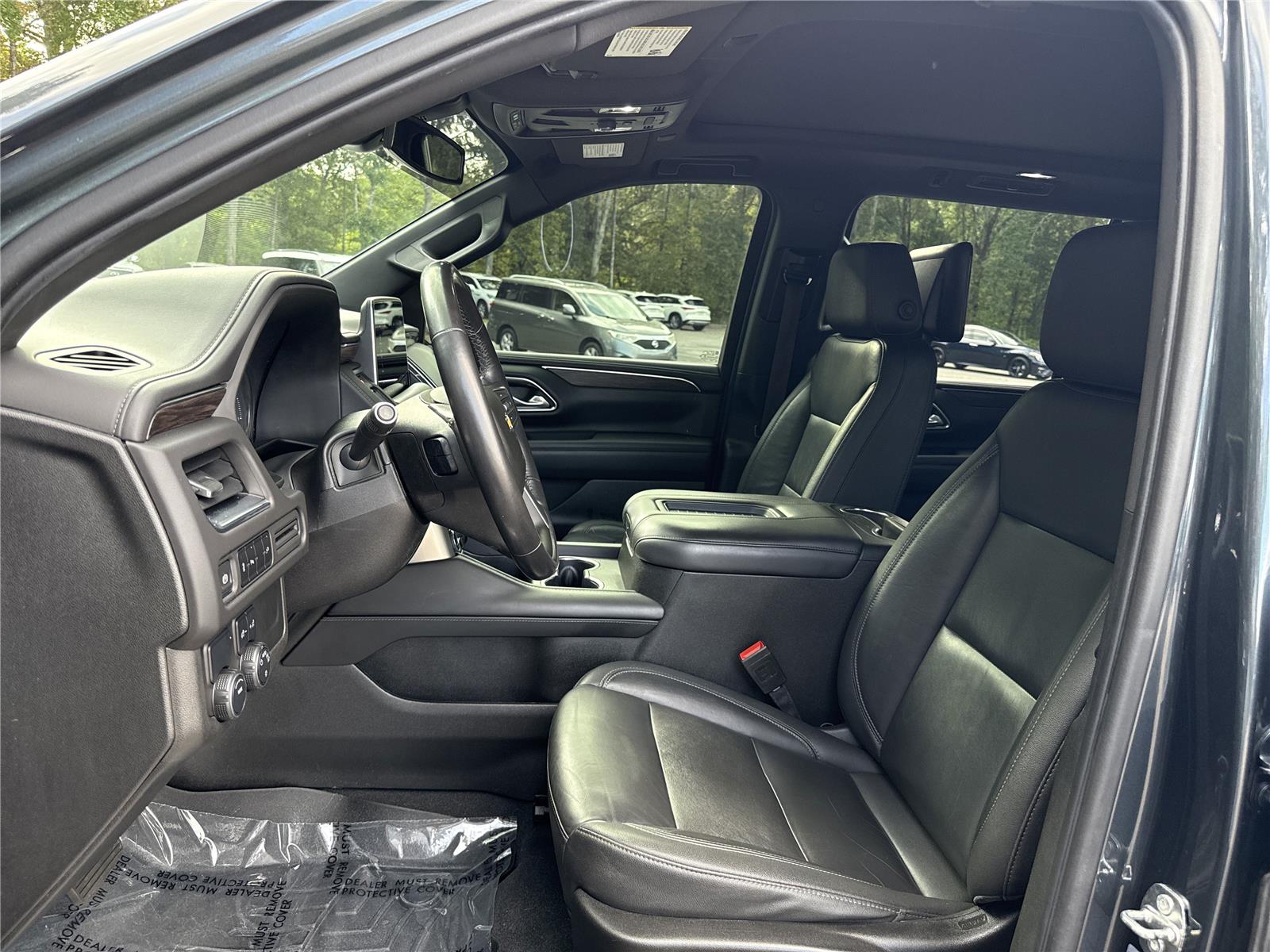 2021 Chevrolet Suburban 1500 LT photo 8