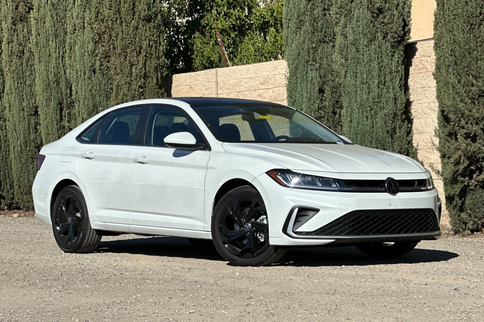 2025 Volkswagen Jetta SE photo 2