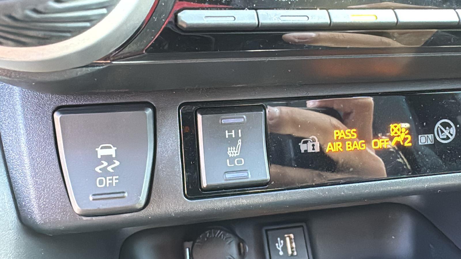 2024 Toyota RAV4 Hybrid XSE photo 21