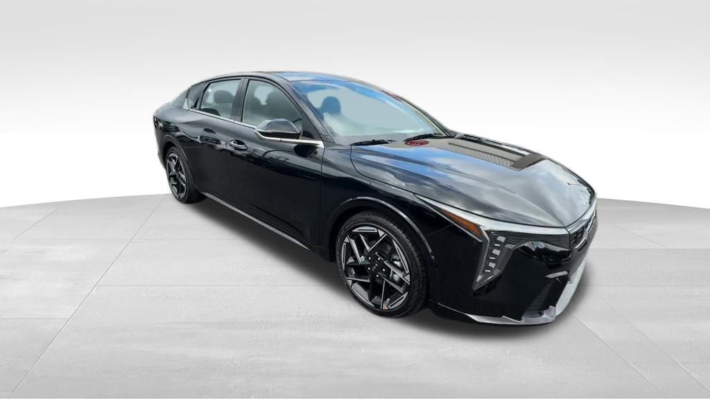 2025 Kia K4 GT-Line photo 8