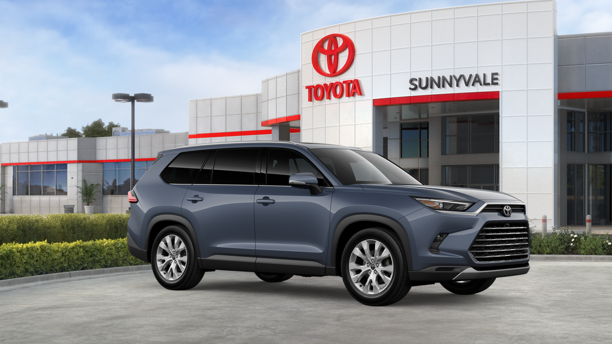 2026 Toyota Highlander Hybrid Limited photo 3
