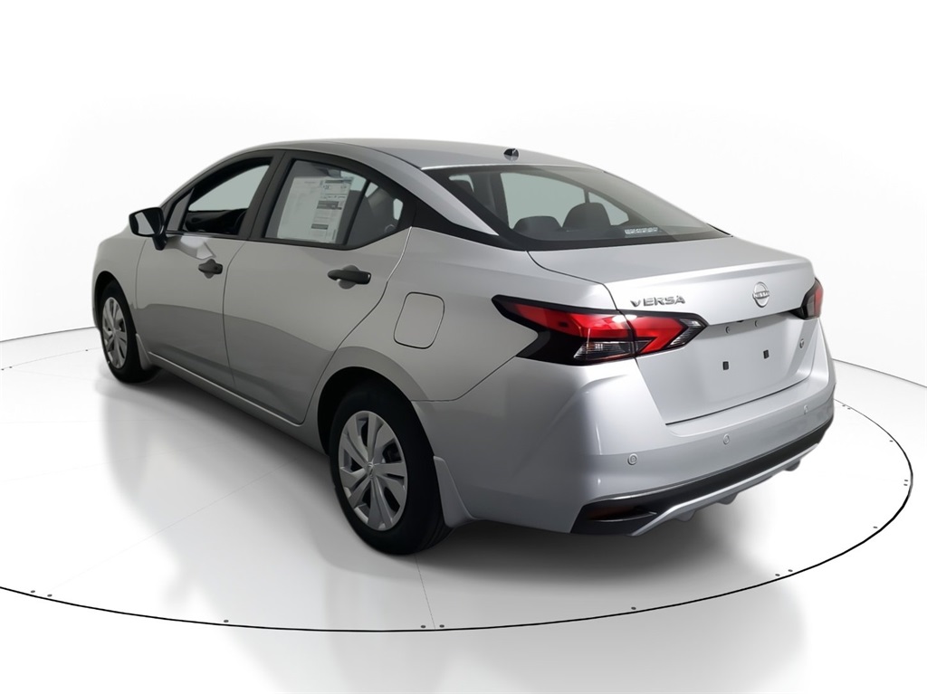 2025 Nissan Versa 1.6 S photo 4