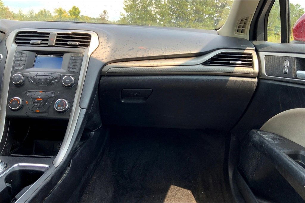 2020 Ford Fusion S photo 11