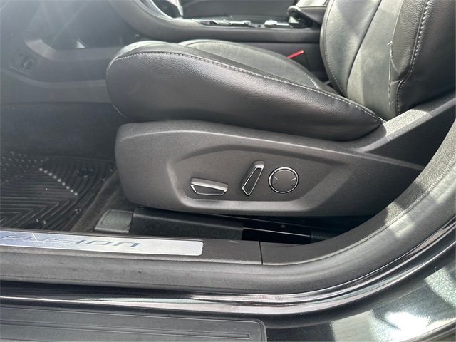 2014 Ford Fusion Titanium photo 26