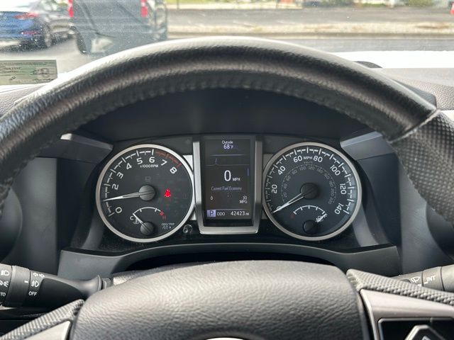 2022 Toyota Tacoma SR5 photo 22