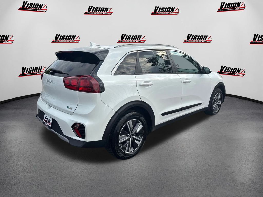 2022 Kia Niro LXS photo 5