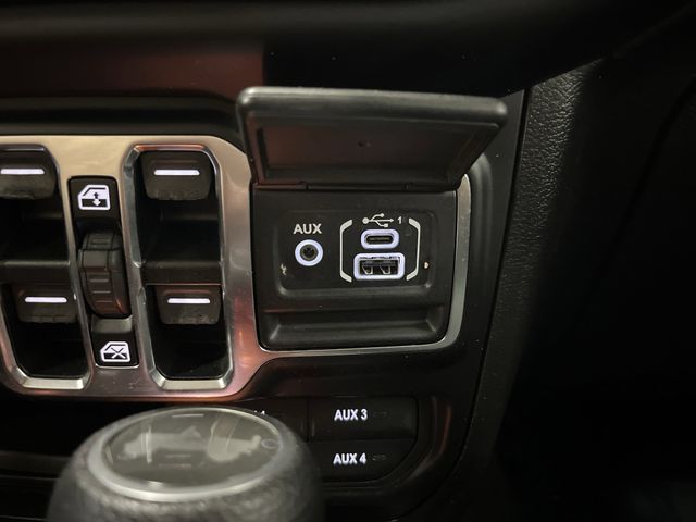 2021 Jeep Wrangler Unlimited Islander photo 21