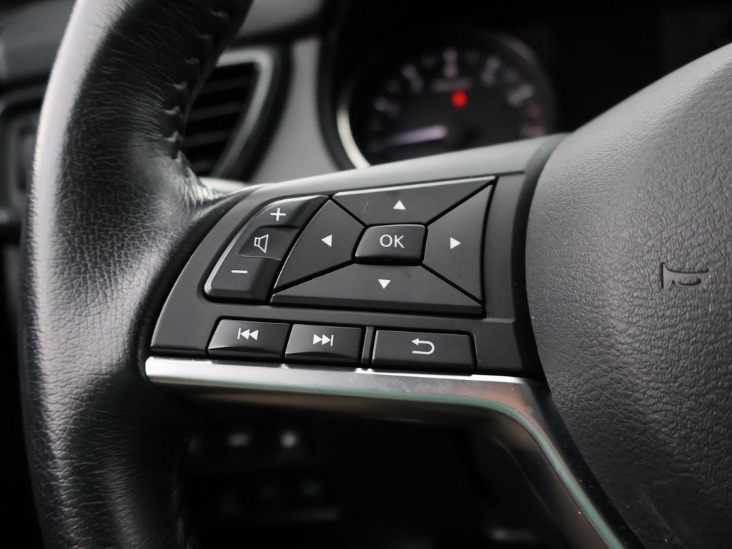 2019 Nissan Rogue SV photo 26