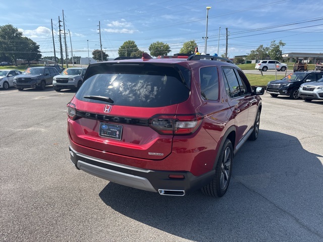 2023 Honda Pilot Touring photo 3