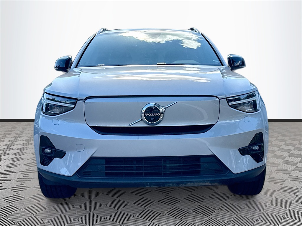 2023 Volvo XC40 Recharge Ultimate photo 2
