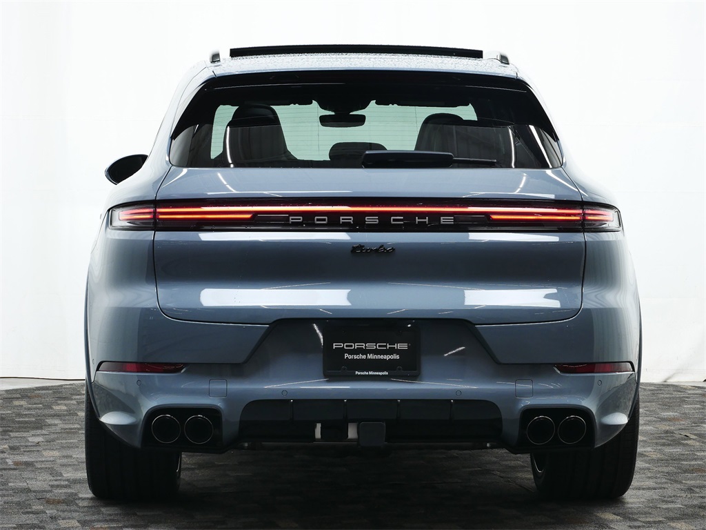 2025 Porsche Cayenne E-Hybrid Turbo photo 6